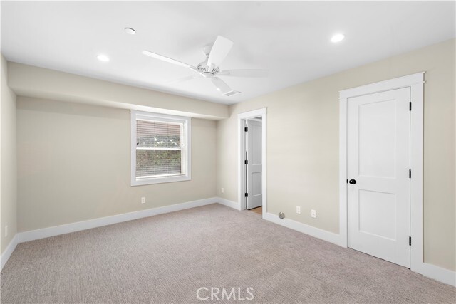 Building Photo - 826 Cliff Dr