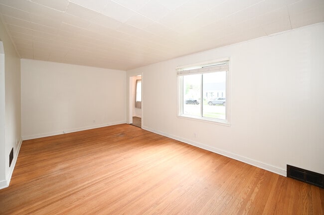 Building Photo - 1221 8th Ave NW