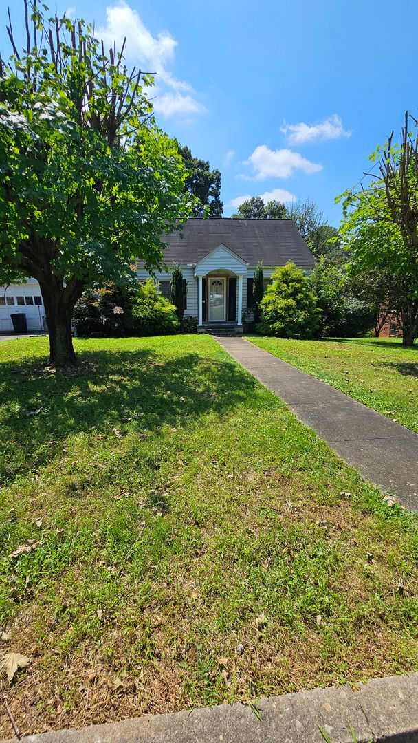 Primary Photo - Rental Home-Morganton