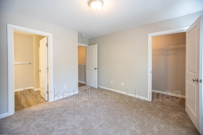 Building Photo - 211 Adderman Dr