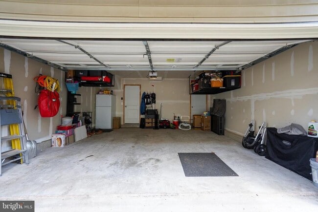 Building Photo - 8944 Dahlgren Ridge Rd