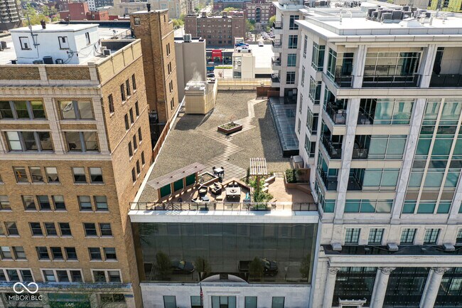 Building Photo - 429 N Pennsylvania St