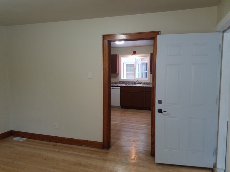 Living to Kitchen - 249 Healy Ave