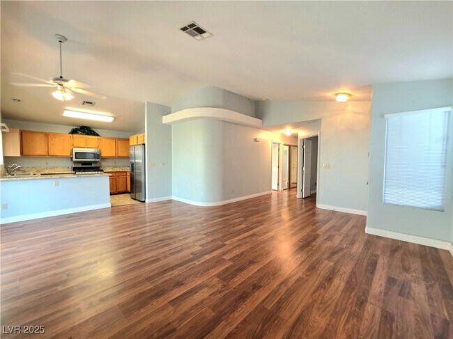 Building Photo - 8206 James Grayson Dr