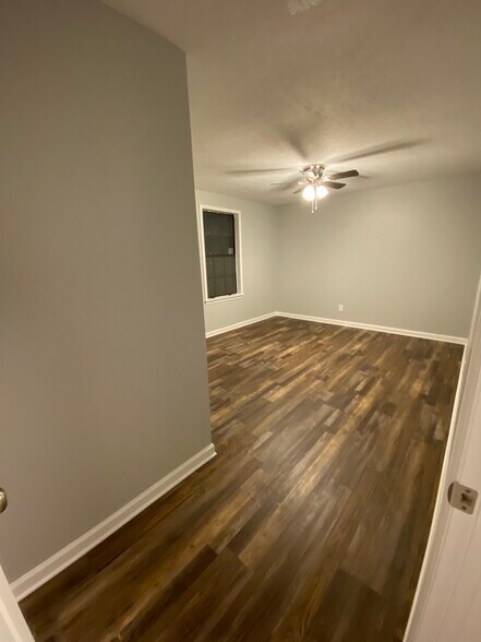 Master bedroom view 1 - 1205 Redden Ln