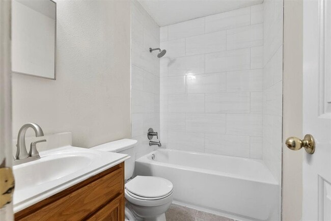 Building Photo - 212 Diamond Bay Dr