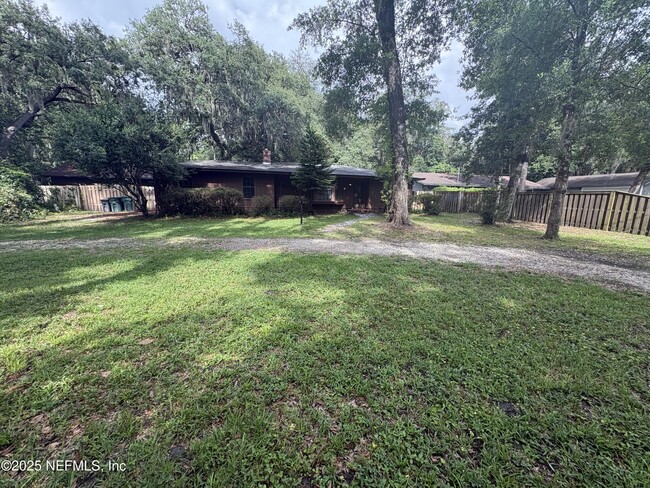 Primary Photo - 12723 Longview Dr W
