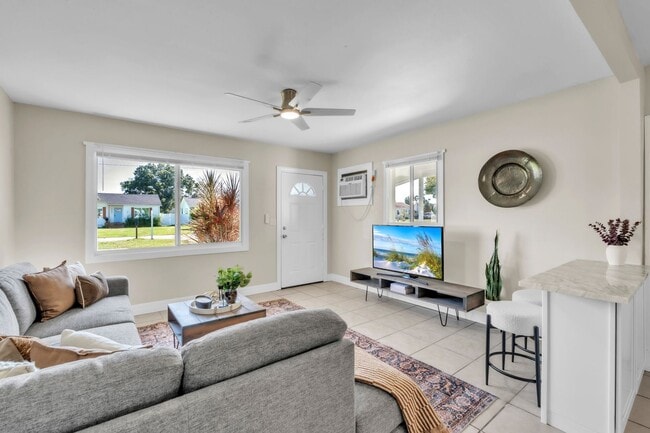 Building Photo - Available NOW