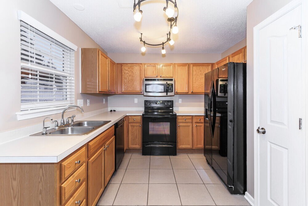 Building Photo - 15239 Pangborn Pl
