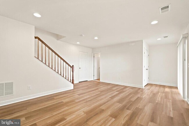 Building Photo - 42615 Beckett Terrace