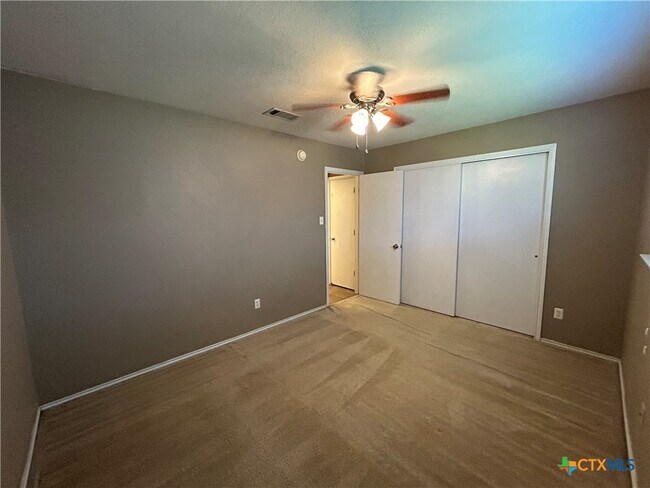 Building Photo - 4510 Dartmouth Dr