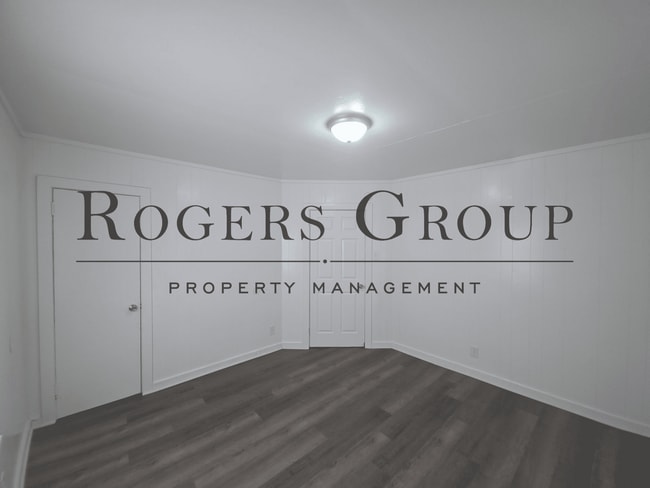 Building Photo - 758 David St