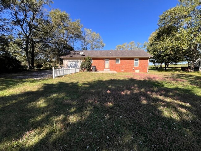 Building Photo - 3911 Manson Pike