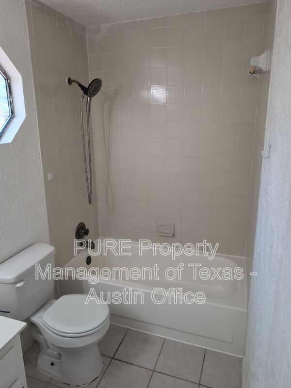 Building Photo - 15705 Monona Cove