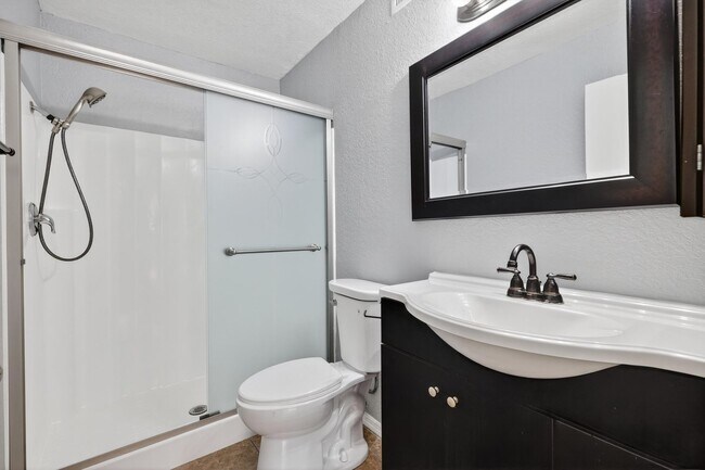 Building Photo - 2 Spacious Bedroom Diamond Bar Condo for L...