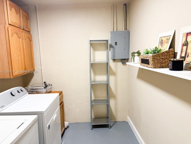 Building Photo - 7040 NW 24th St