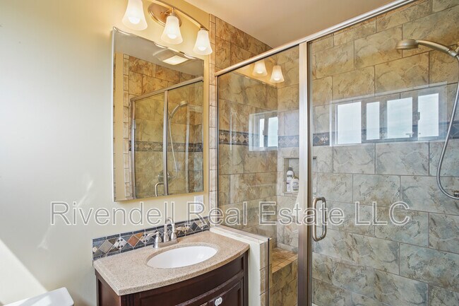 Building Photo - 130 Castleton Way