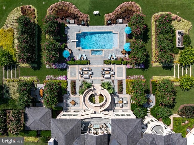 Building Photo - 200 Bridgeview Ln