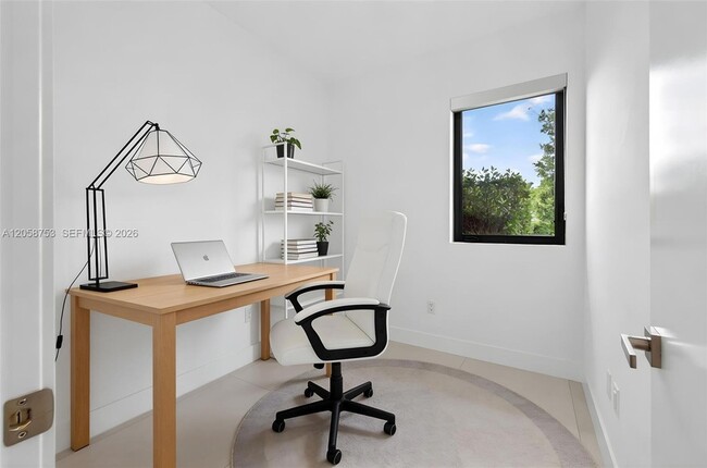 Building Photo - 16709 Botaniko Dr N