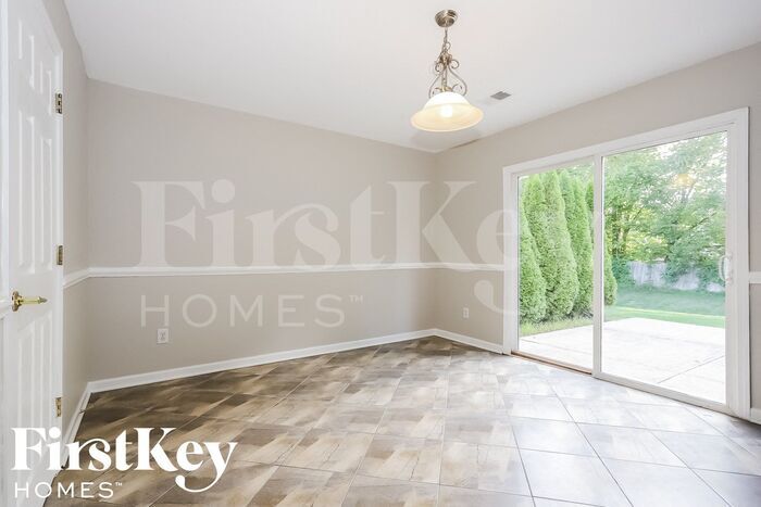 Building Photo - 1391 Bearsden Dr