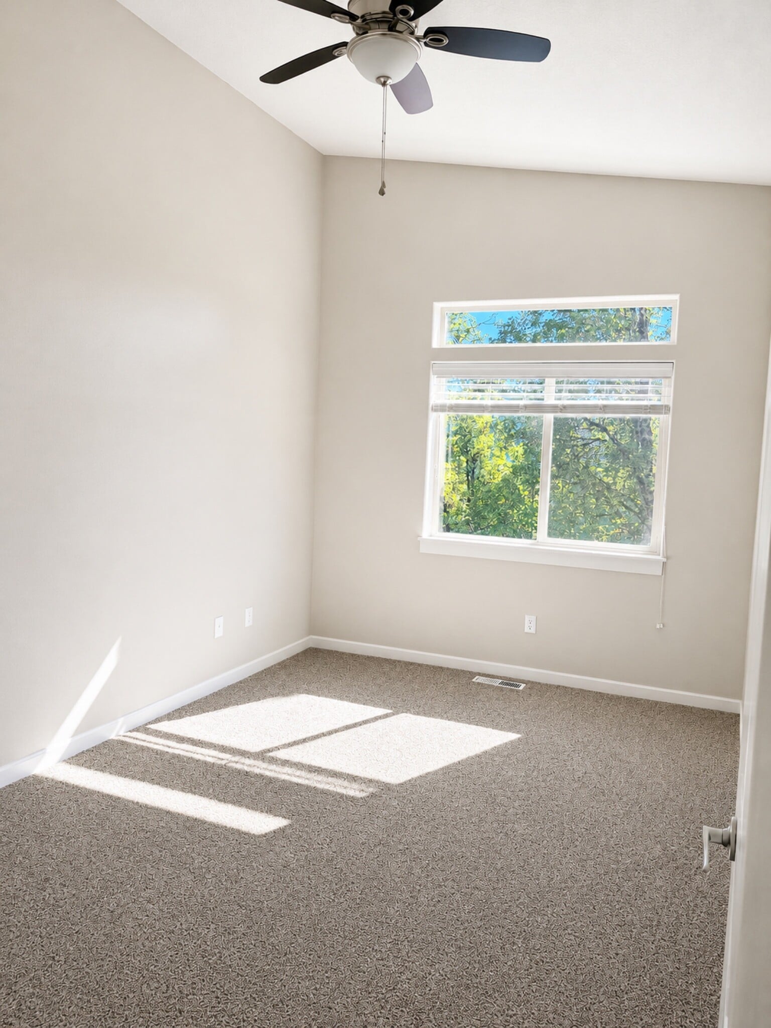 Building Photo - 404 N X St