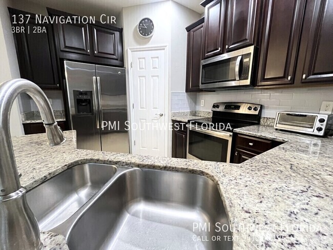 Building Photo - 137 Navigation Cir
