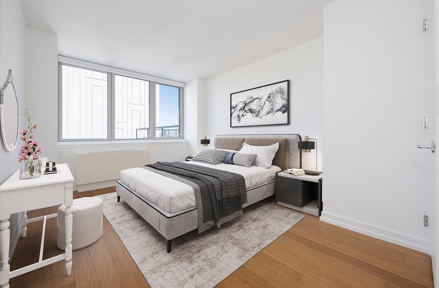 Building Photo - 250 W 93rd St