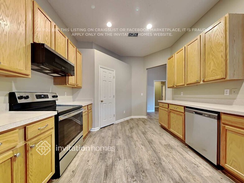 Building Photo - 8621 Derry Dr