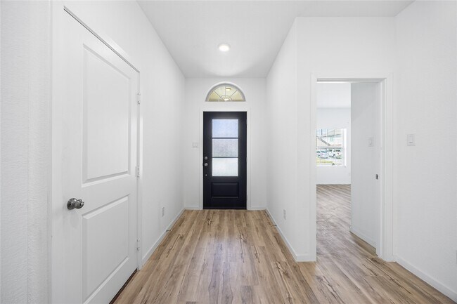 Building Photo - 2627 Olivine Stone Dr