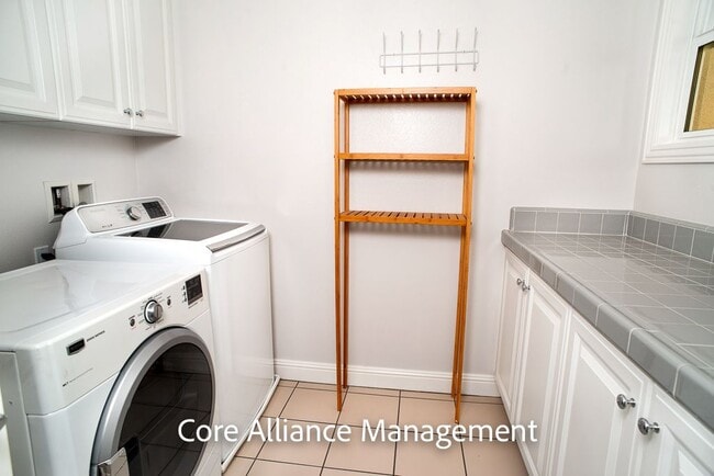 Building Photo - 11528 Verona Dr