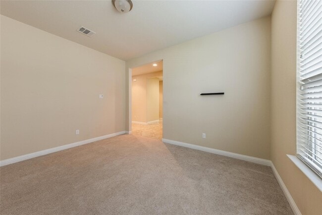 Building Photo - 1920 Mary Ella Dr