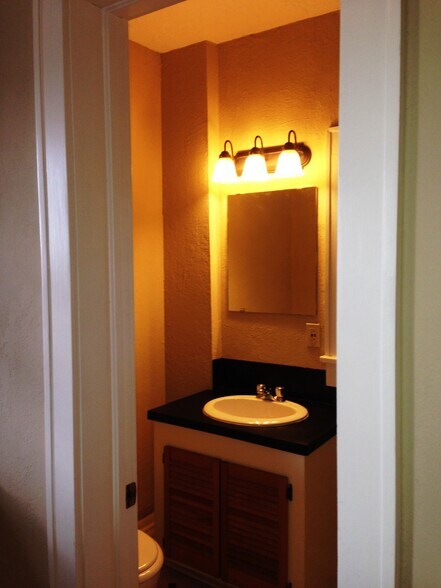Bathroom - 731 Jenkins Ave
