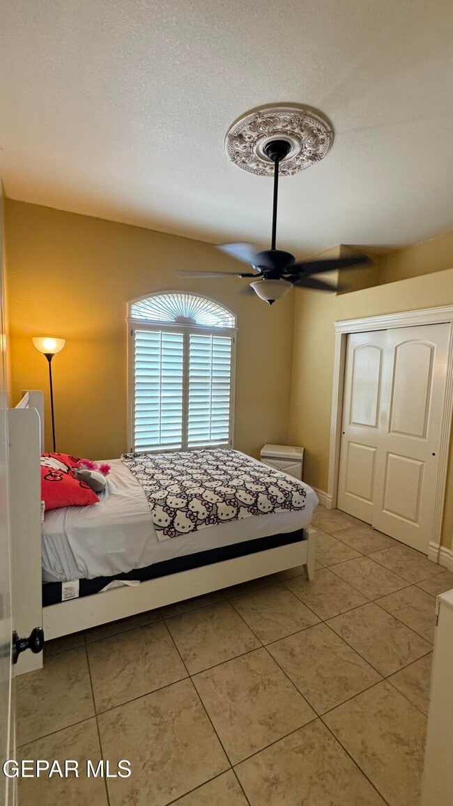 Building Photo - 7381 Black Mesa Dr