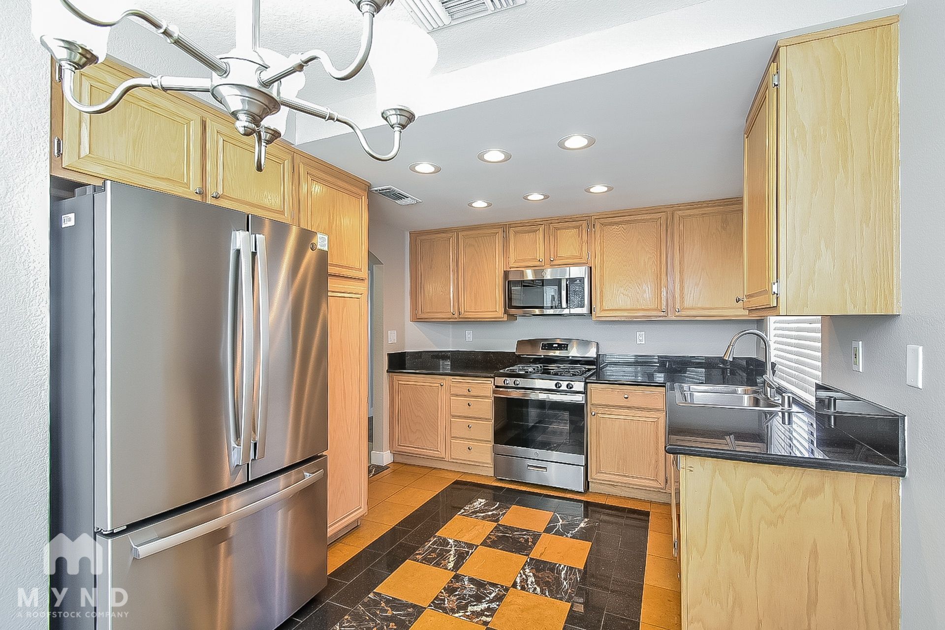 Building Photo - 5304 Del Lago Dr