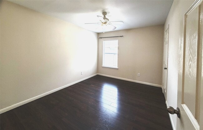Building Photo - 1707 Magnolia Lake Ln