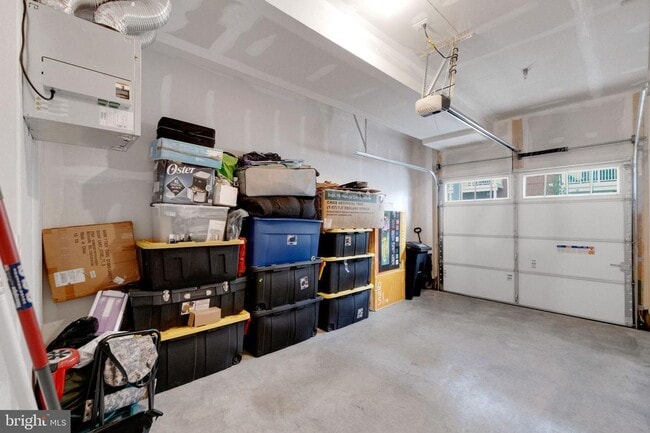 Building Photo - Townhouse in Owings Mills