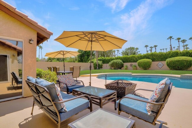 Building Photo - 39795 Regency Way