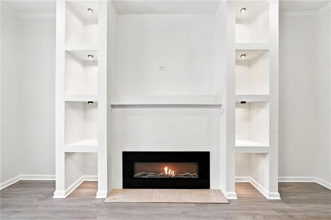 Building Photo - 1465 Liberty Pkwy NW