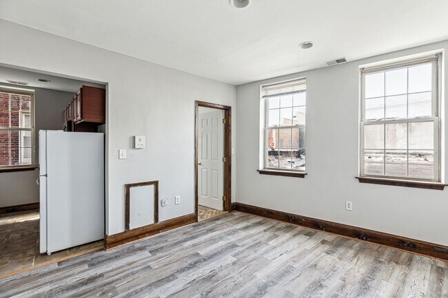 Interior Photo - 5100 WALNUT STREET LLC