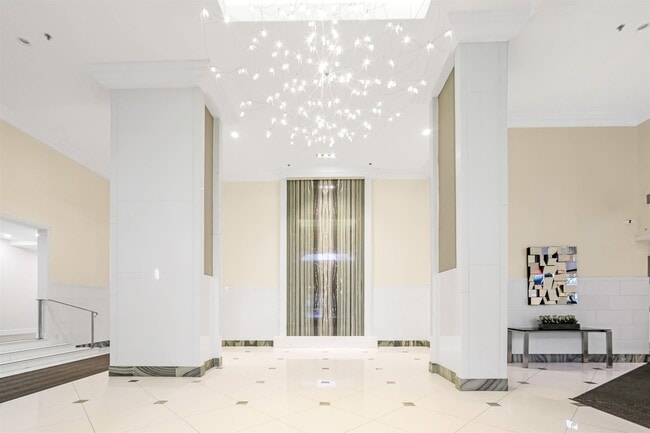 Building Photo - 45 River Dr S