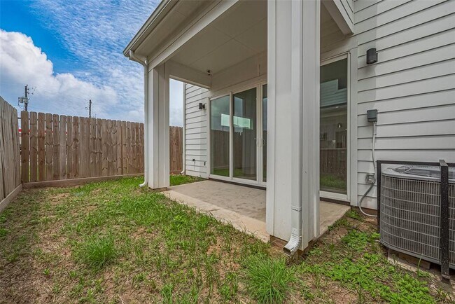 Building Photo - 3510 Hadley St