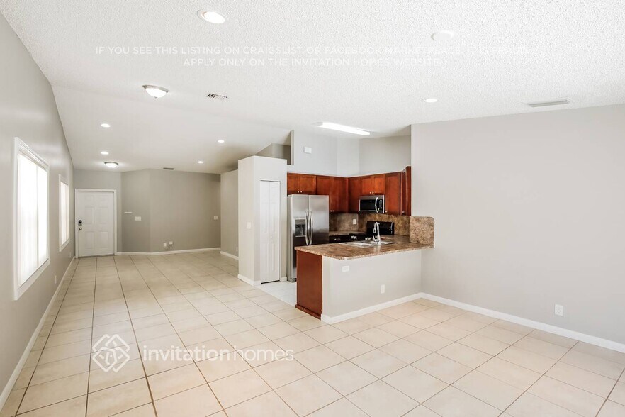 Building Photo - 119 NW 44th Terrace