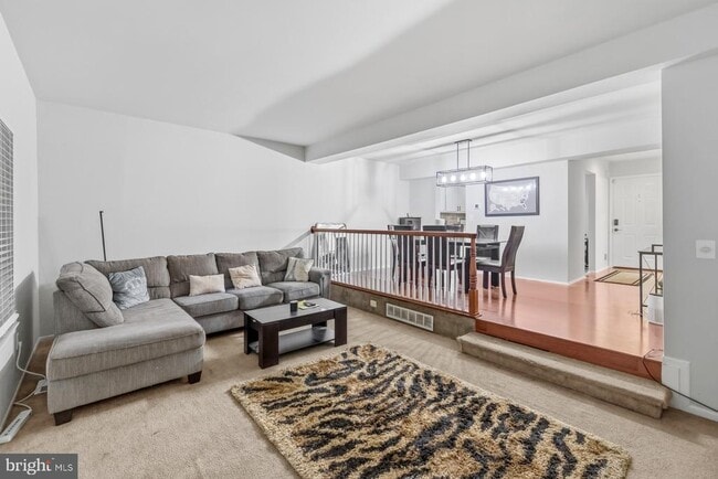 Building Photo - 1250 Birchcrest Ct