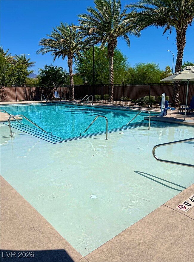 Building Photo - 20 Barbara Ln