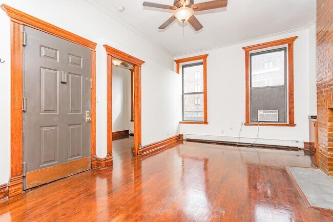 Building Photo - 1079 Broadway
