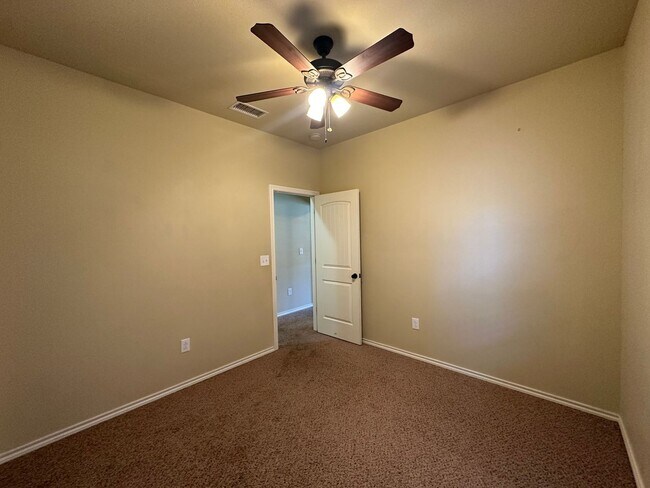 Building Photo - 4422 105th St