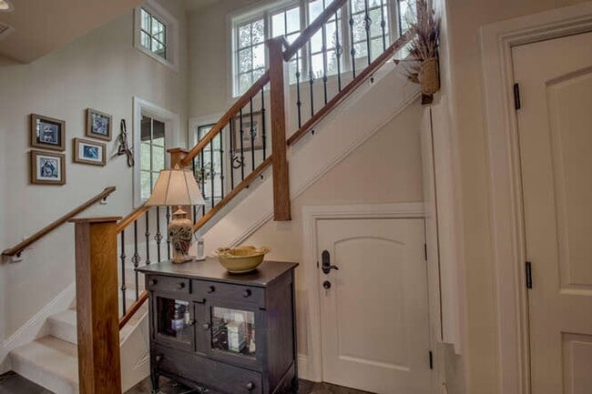 Building Photo - Winter Rental