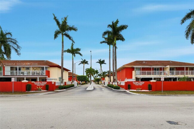 Building Photo - 11025 W Okeechobee Rd