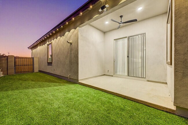 Building Photo - 1277 E Tonto Dr