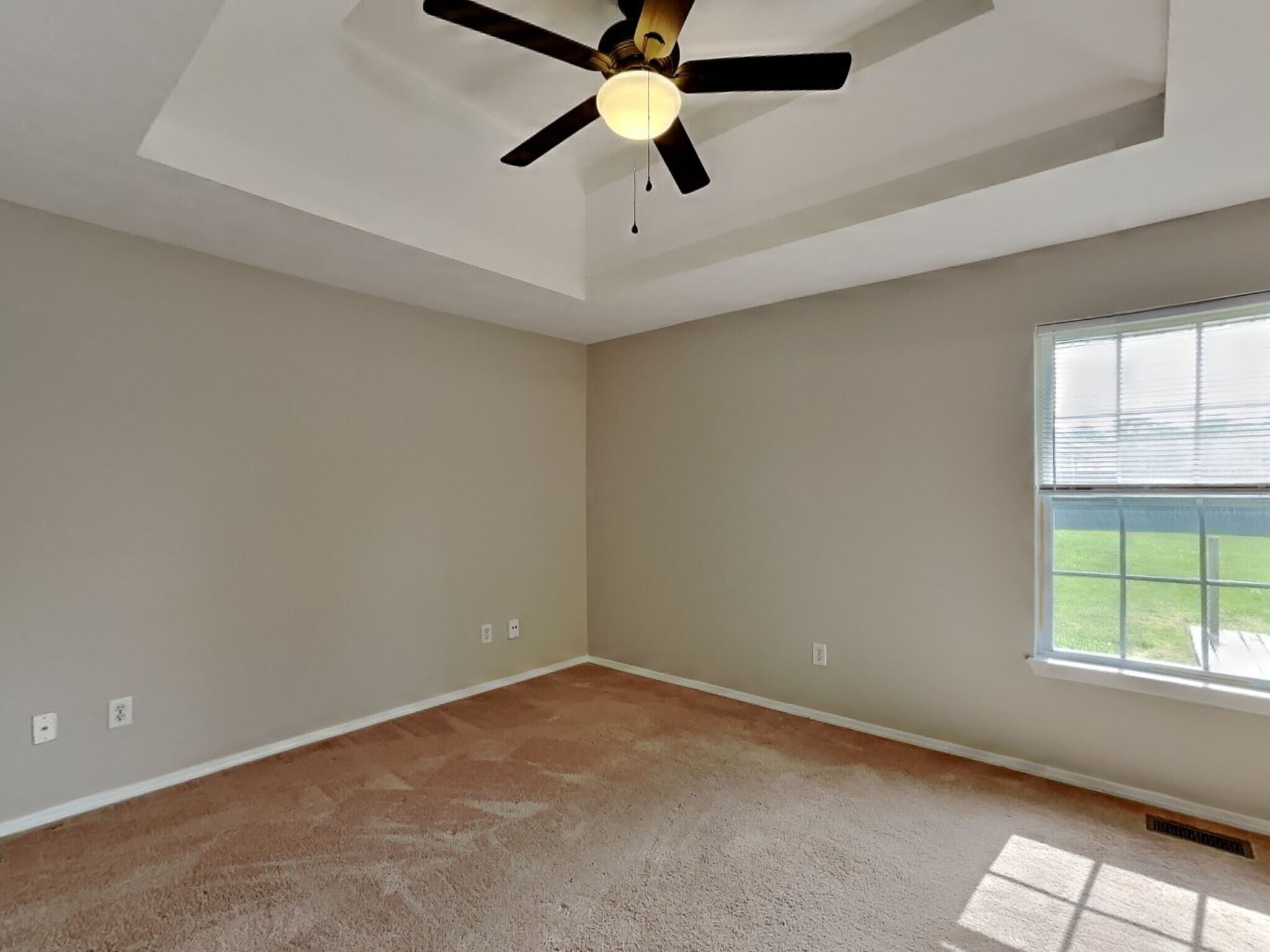 Building Photo - 720 N Elder Ave